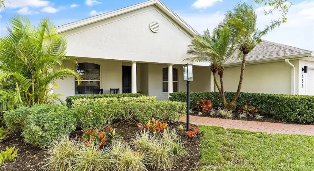 686-Gossamer-Wing-Way-Outdoor-7